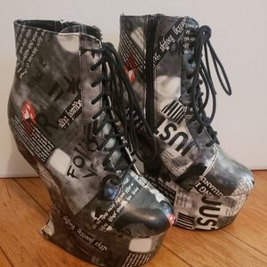 Black and White Newsprint Bumper Heeless Bootie Pleaser